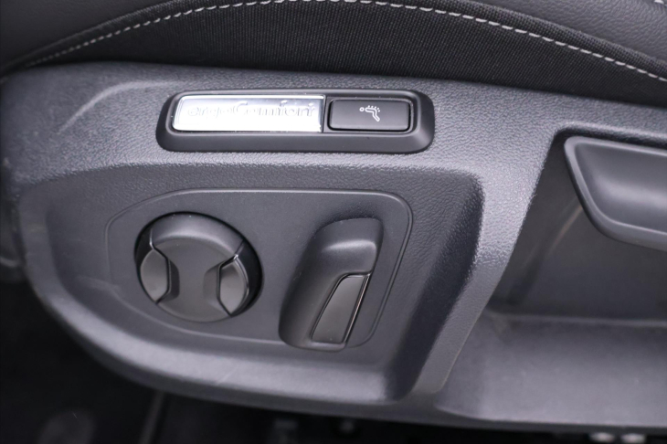 Volkswagen Arteon Shooting Brake 2,0 TDI DSG 4M R-Line LED DPH