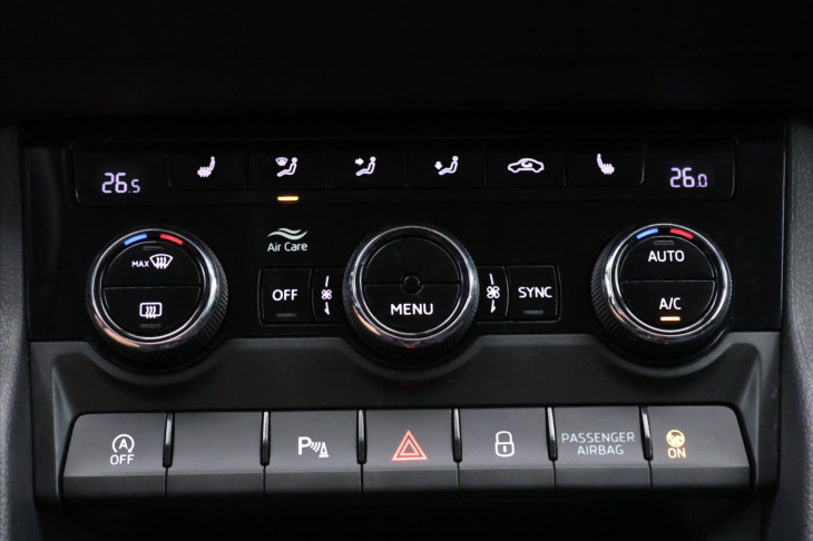 Škoda Karoq 1,0 TSI Style Virtual 1.Maj DPH