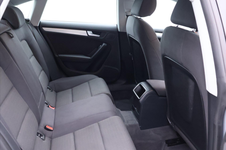 Audi A5 2,0 TDI 140kW Aut. Navi CZ DPH