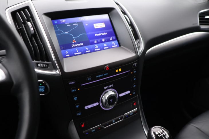 Ford S-MAX 2,0 TDCI 110kW Titanium Pano