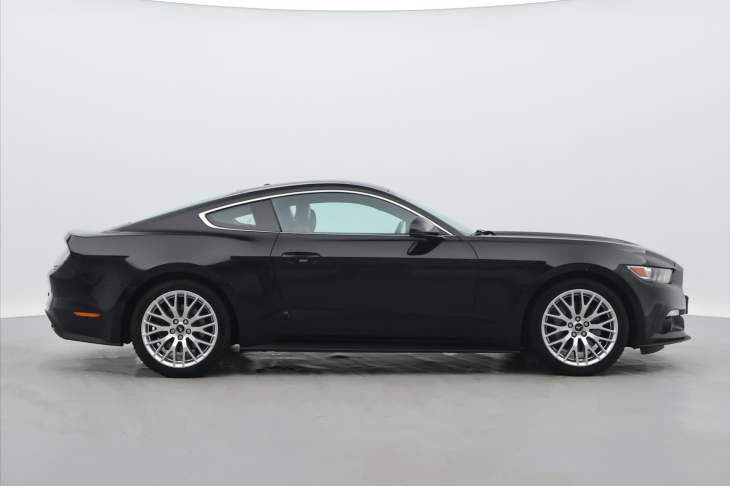 Ford Mustang 2,3 Ecoboost 233kW Manuál CZ