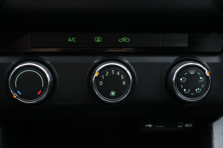 Škoda Octavia 1,6 TDI CZ Klimatizace DPH