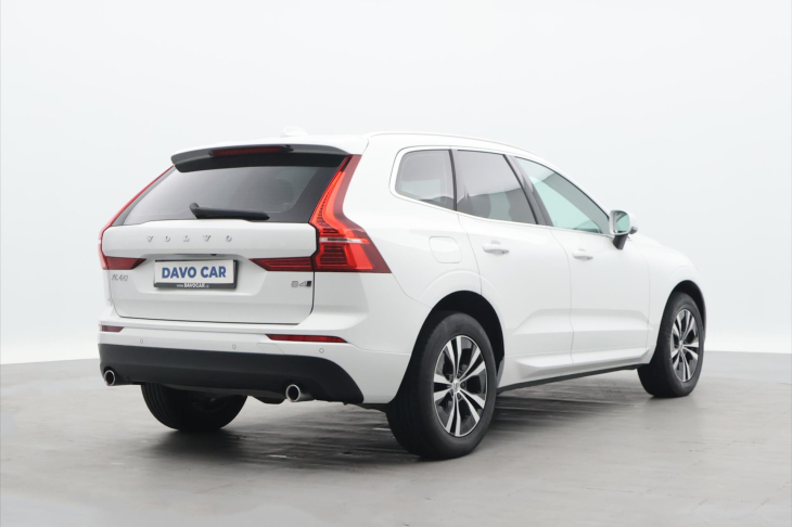 Volvo XC60 2,0 B4 145kW AWD Momentum CZ DPH