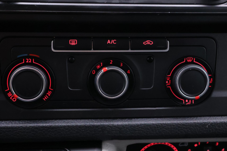 Volkswagen Transporter 2,0 TDI 110kW DSG L2 9míst DPH