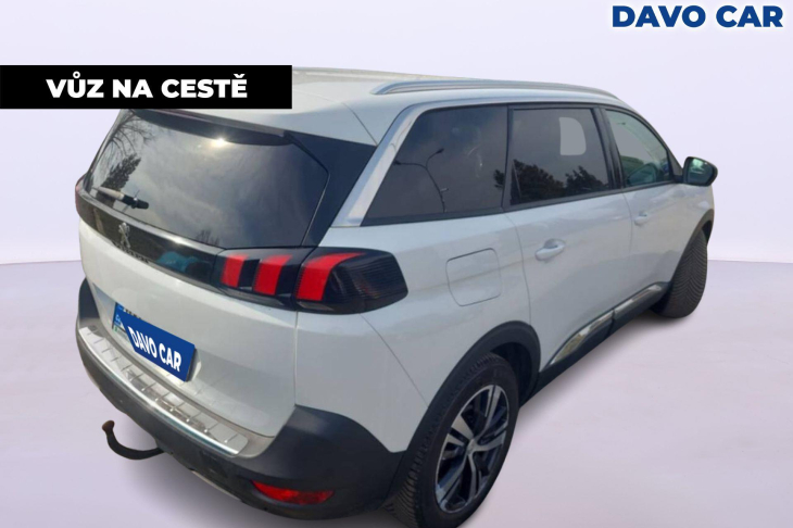 Peugeot 5008 1,5 HDi 96 kW Allure 7 Míst Tažné