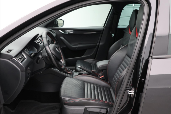 Škoda Octavia 2,0 TDi 4x4 DSG RS CZ