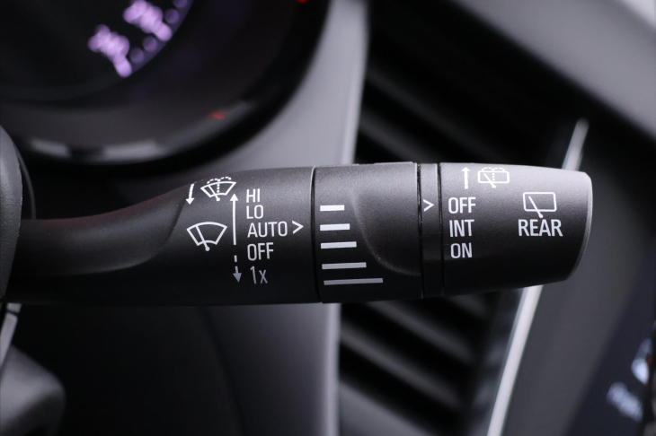 Opel Crossland X 1,2 T 81kW Aut.klima CZ