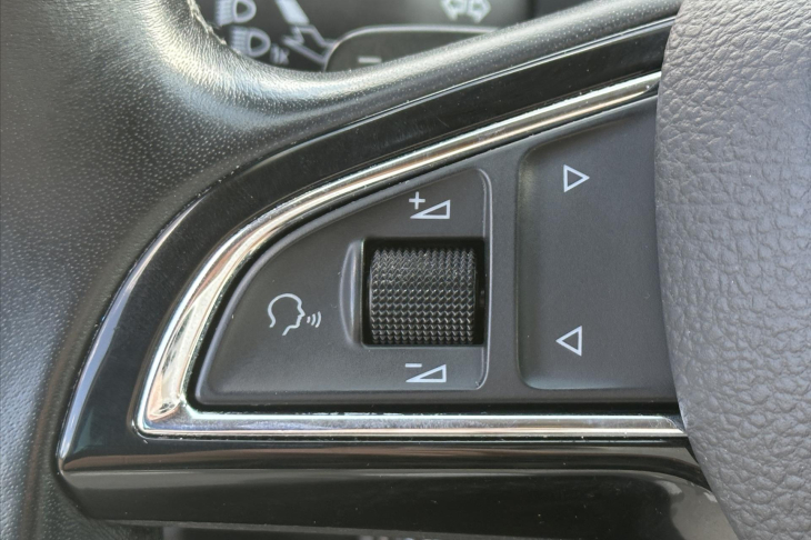 Škoda Superb 2,0 TDI 140kW DSG Scout 4x4 CZ
