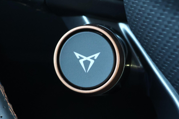 Cupra Formentor 2,0 TSI 228kW DSG 4Drive DPH