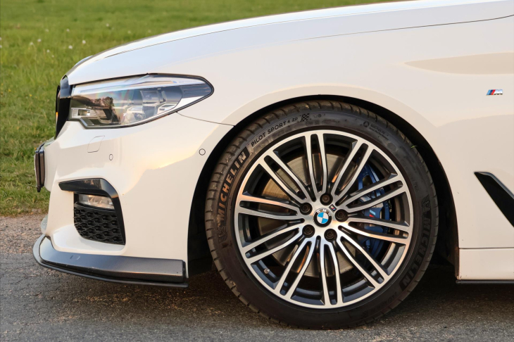 BMW Řada 5 3,0 540i xDrive Schnitzer DPH CZ