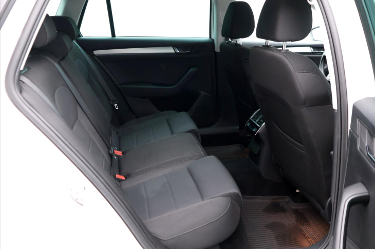 Škoda Superb 2,0 TDI 140kW DSG 4x4 CZ