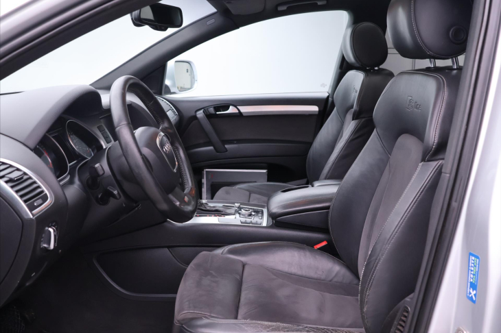 Audi Q7 3,0 TDI 4x4 7-Míst CZ 1. Maj.