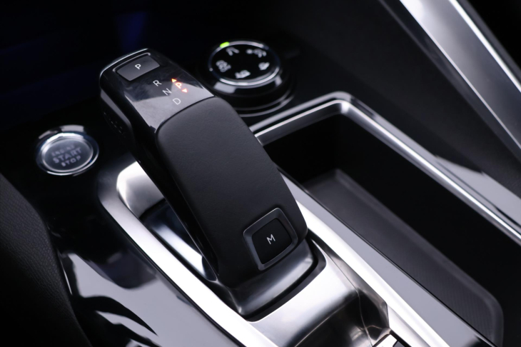 Peugeot 3008 2,0 HDI 130 kW CZ Kůže GT