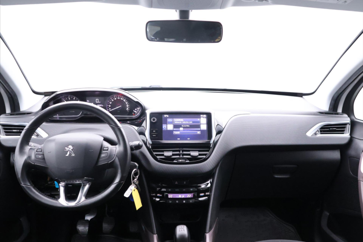 Peugeot 2008 1,2 PT 81kW Aut.klima CZ