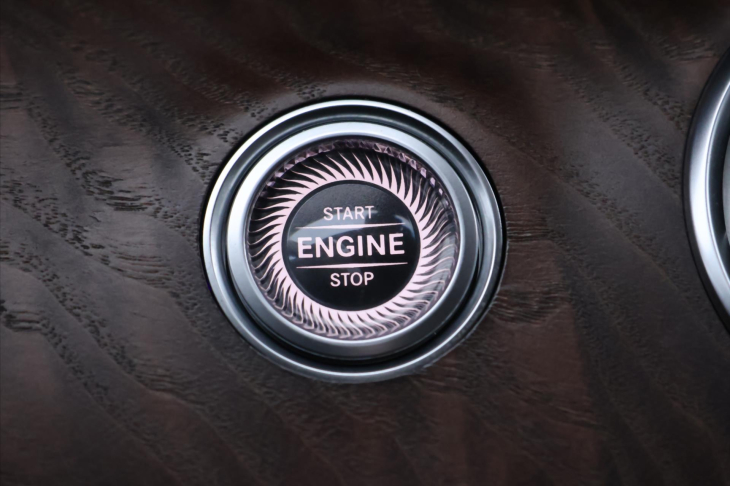 Mercedes-Benz Třídy E 3,5 400 245kW Aut. 4MATIC CZ