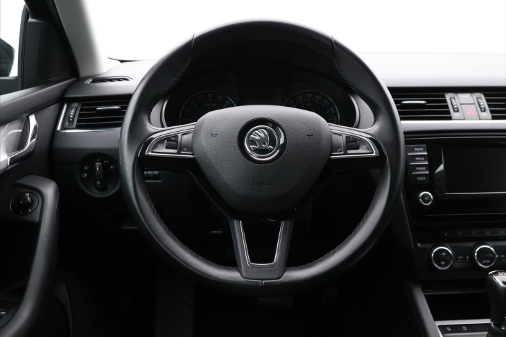Škoda Octavia 2,0 TDI DSG Ambition 1.Maj.