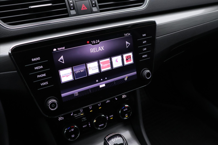 Škoda Superb 2,0 TDI 110kW Style DSG CZ DPH