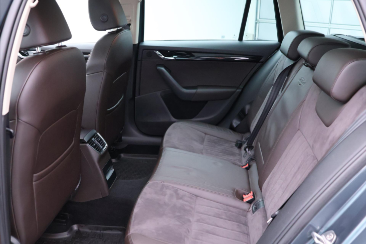 Škoda Octavia 2,0 TDI 135kW L&K DSG 4x4 CZ DPH