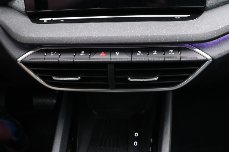 Škoda Octavia 2,0 TDI DSG Top Selection CZ
