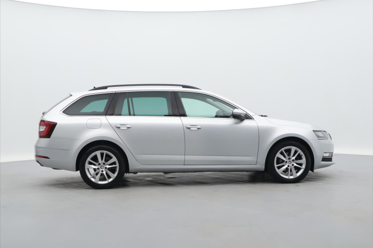 Škoda Octavia 2,0 TDI Style LED CZ