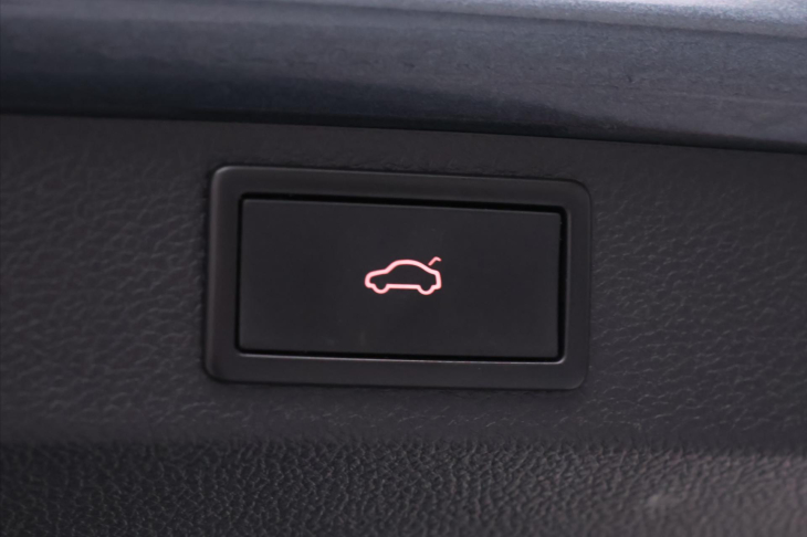 Škoda Karoq 2,0 TDI 85kW DSG Clever LED