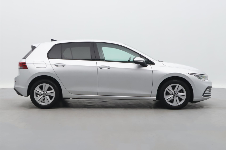 Volkswagen Golf 1,0 TSI 81kW Life M6
