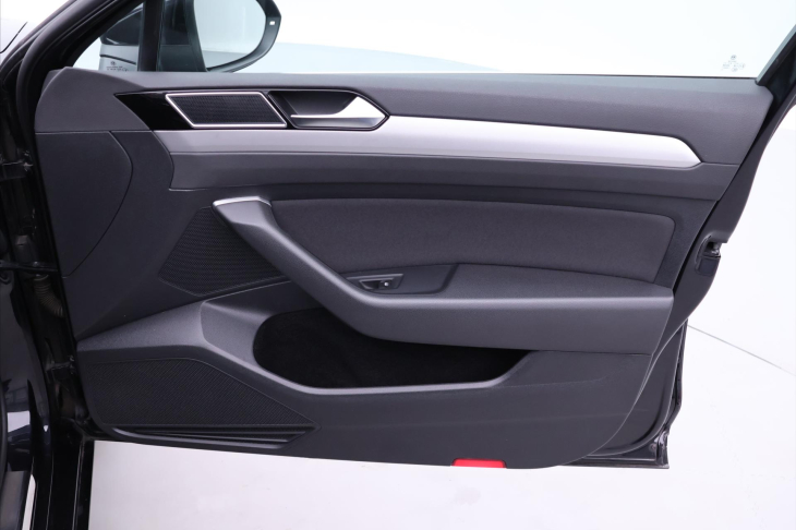 Volkswagen Passat 1,4 TSI 110kW Comfortline ACC