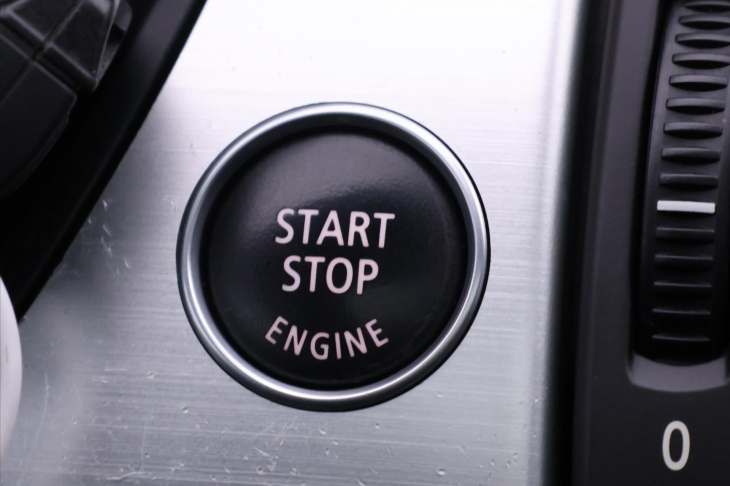 BMW X6 3,0 40D 225kW xDrive CZ