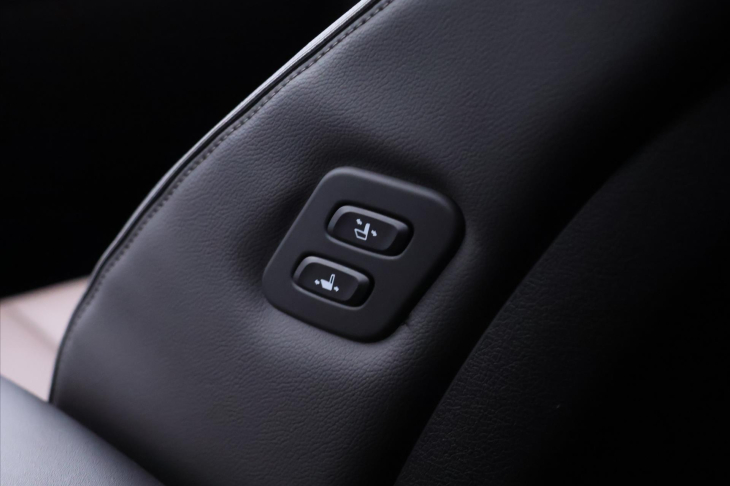 Hyundai Santa Fe 2,2 CRDI 142kW 4WD DCT Style