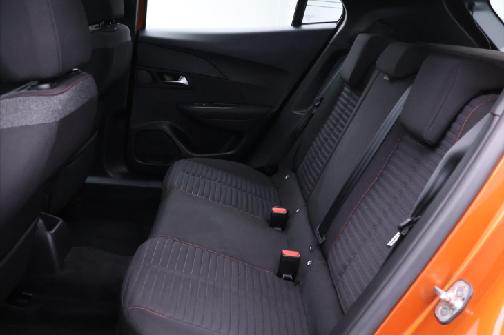 Peugeot 2008 1,2 PT 74kW CZ Klima ACTIVE