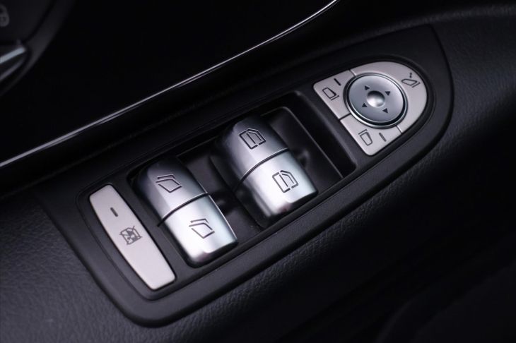 Mercedes-Benz Vito 2.0 119CDI Aut. 4M 7-Míst DPH