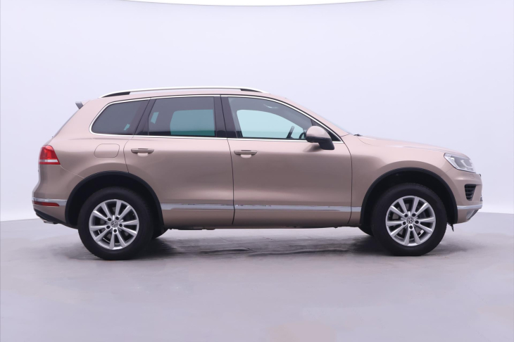Volkswagen Touareg 3,0 TDI 193kW CZ Masaj DPH