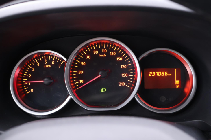 Dacia Lodgy 1,6 SCe 75kW CZ Stepway 7-Míst