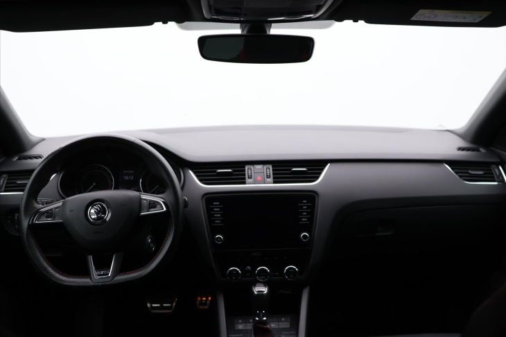 Škoda Octavia 2,0 TDI 135kW CZ Challenge DSG