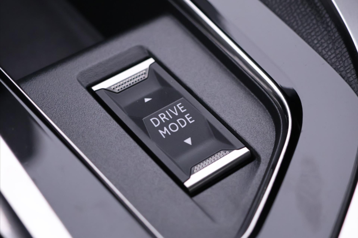 Peugeot 3008 1,6 PureTech 133kW Automat GT