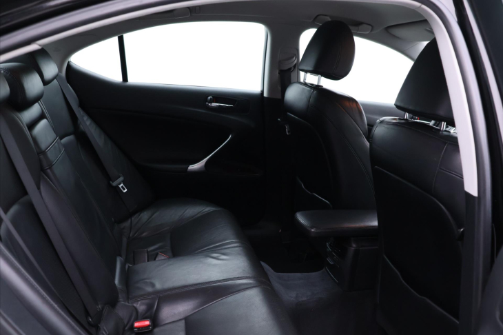 Lexus IS 250 2,5 i 153kW V6 Automat Kůže
