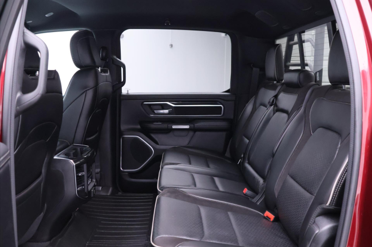 Dodge RAM 5,7 291kW 4x4 Crew Cab CZ DPH