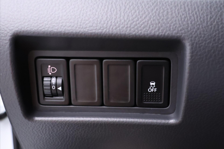 Suzuki Swift 1,2 VVT 66kW Klimatizace 1.Maj