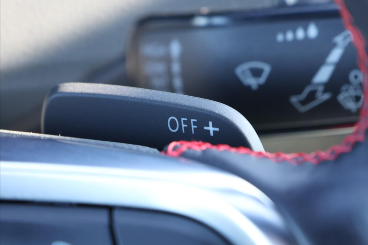 Volkswagen Golf 2,0 GTI 180kW DSG Performance