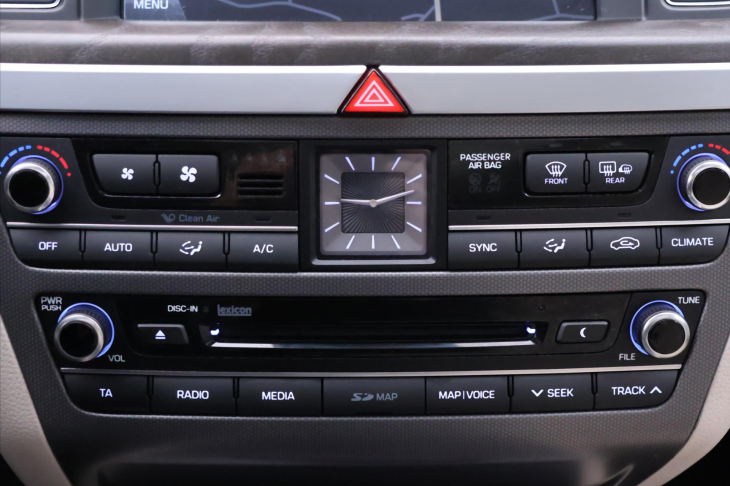 Hyundai Genesis 3,8 V6 232kW Exclusive 4x4 CZ