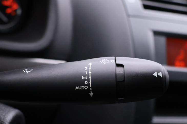 Peugeot 407 1,8 16V 92kW Aut.klima CZ