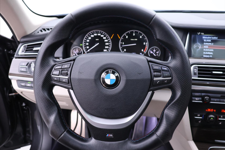 BMW Řada 7 3,0 190kW Xdrive ALU Kůže Šíbr