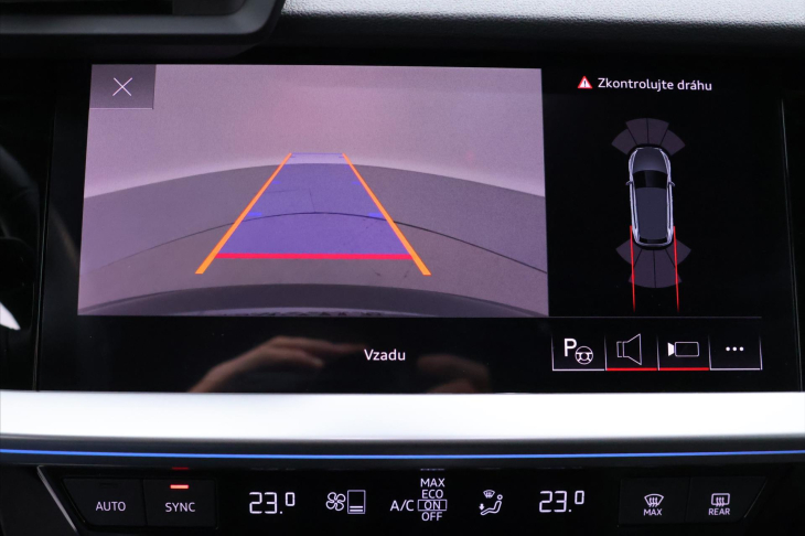 Audi A3 1,5 TSI 110kW S-LINE LED CZ