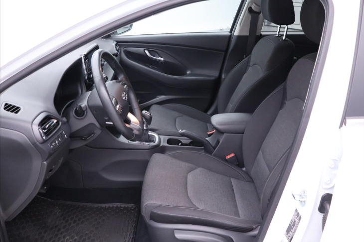 Hyundai i30 1,5 T-GDI 117kW CZ 1.Maj. DPH