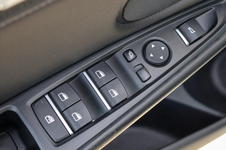 BMW X6 3,0 xDrive 30d 190kW CZ