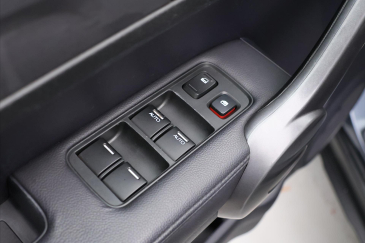 Honda CR-V 2,0 i 110kW 4x4 Exekutive CZ