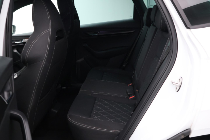 Škoda Karoq 1,5 TSI 110kW Sportline DSG CZ DPH