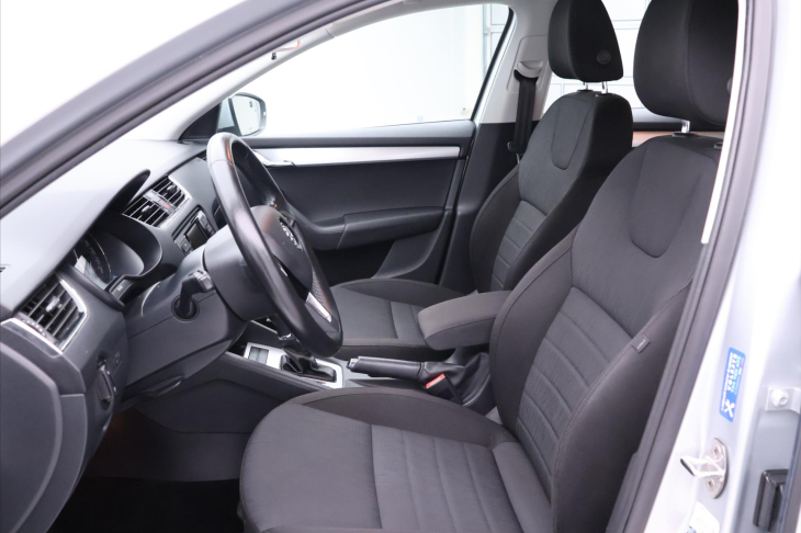 Škoda Octavia 1,6 TDI DSG CZ Style Kessy