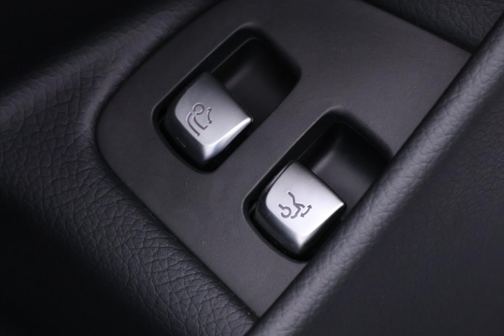 Mercedes-Benz Třídy E 2,0 250 AMG CZ 360° Kamera