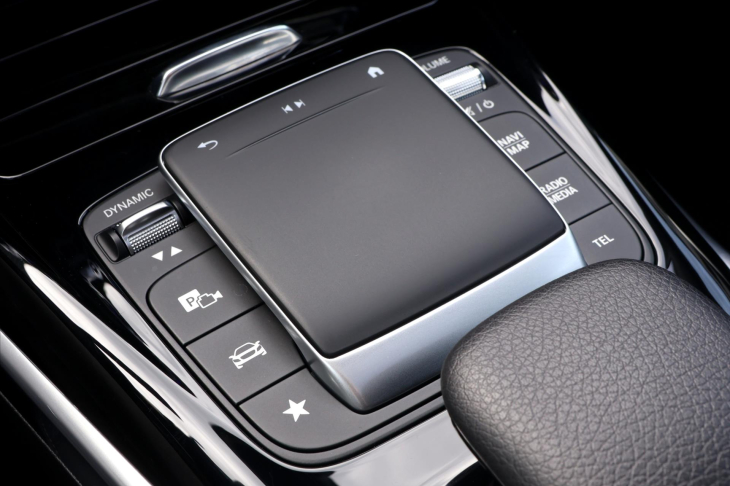 Mercedes-Benz Třídy A 2,0 45 S AMG 4Matic+ 310kW DPH